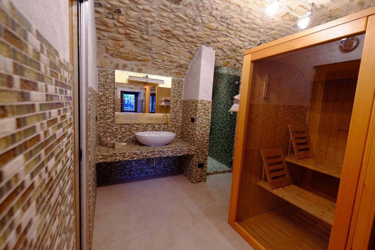 B&B La Corte Suites 살리체테르메 외부 사진